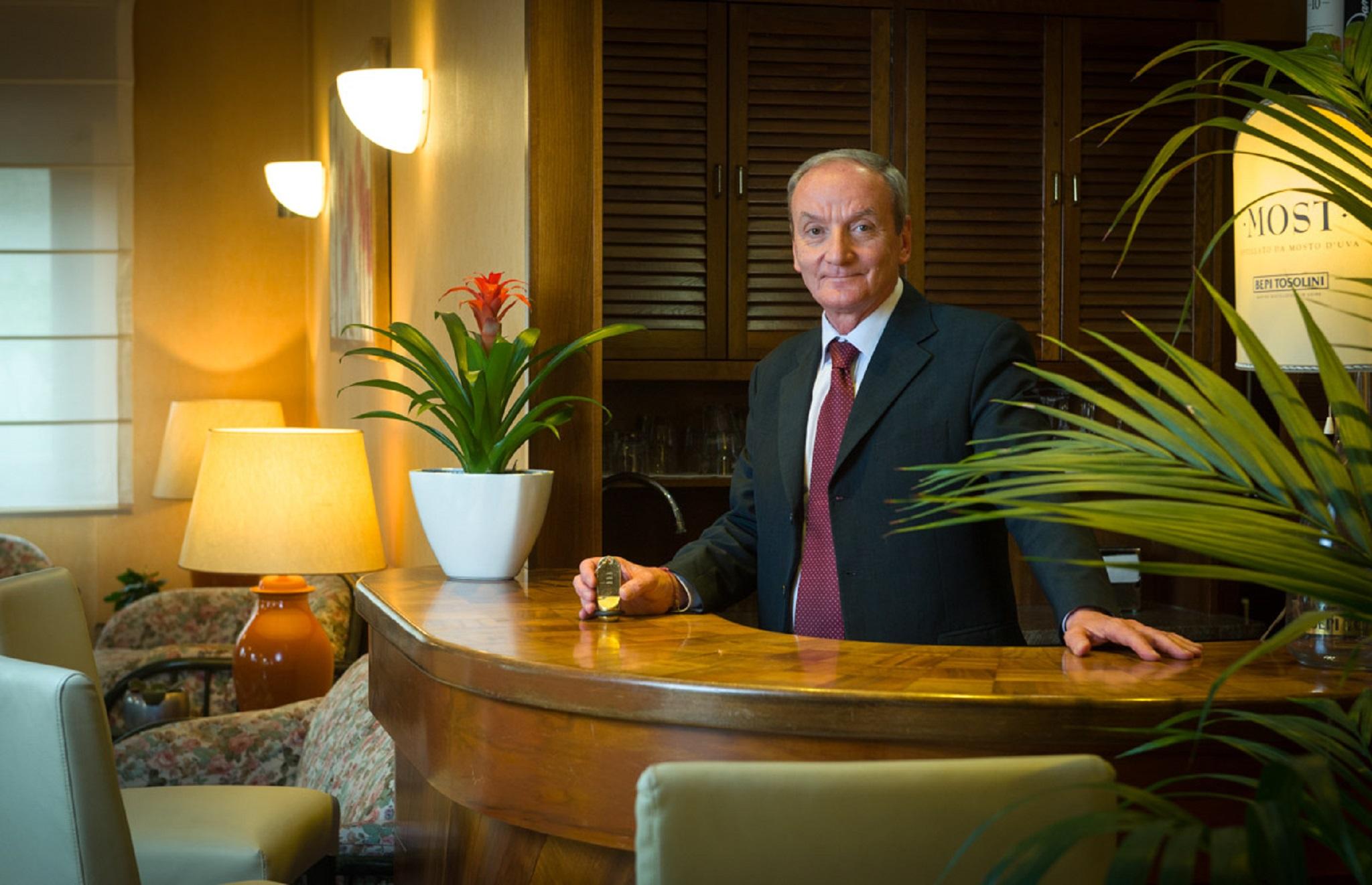 Hotel Des Alpes Rosta ภายนอก รูปภาพ