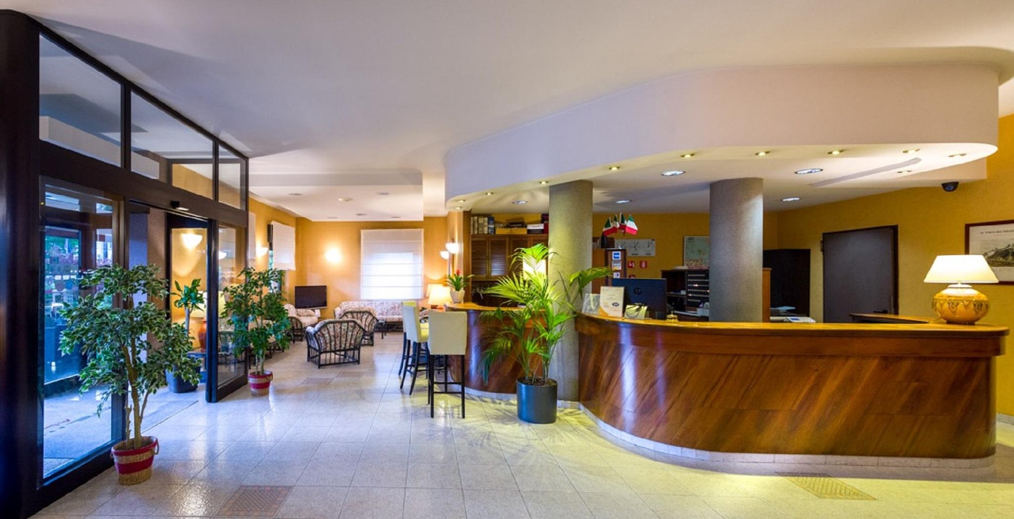 Hotel Des Alpes Rosta ภายนอก รูปภาพ