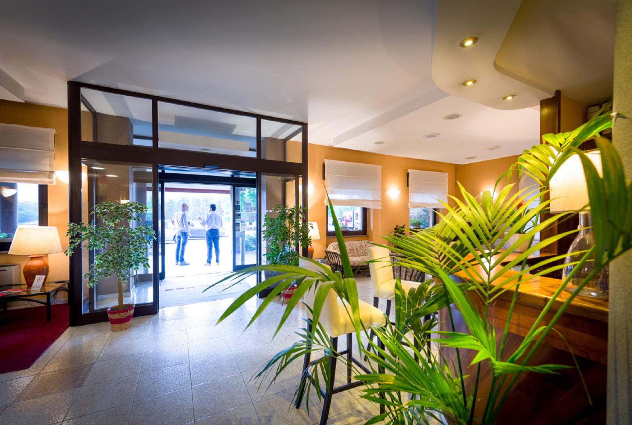 Hotel Des Alpes Rosta ภายนอก รูปภาพ