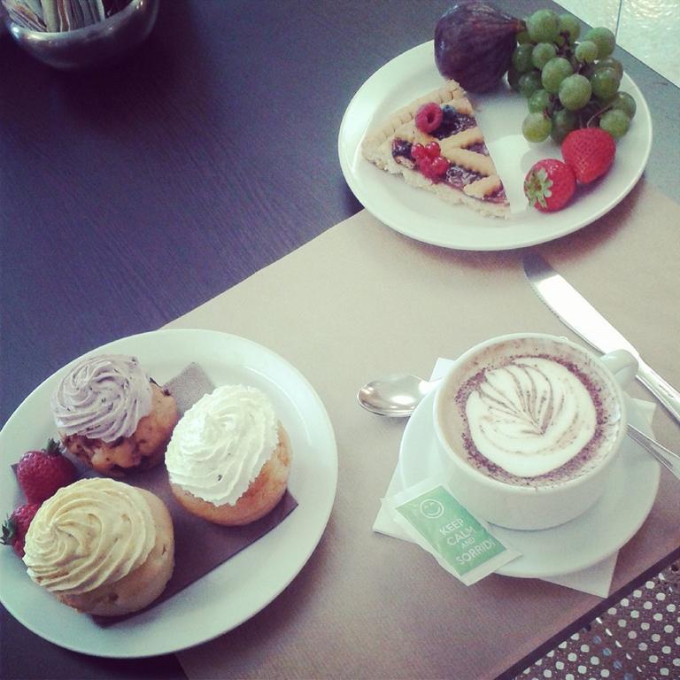 Hotel Des Alpes Rosta ภายนอก รูปภาพ