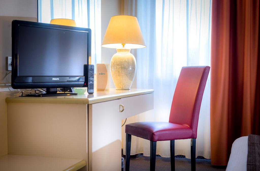Hotel Des Alpes Rosta ภายนอก รูปภาพ