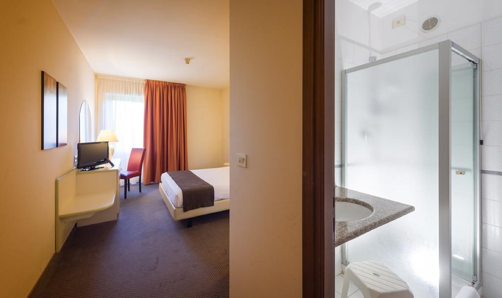 Hotel Des Alpes Rosta ภายนอก รูปภาพ