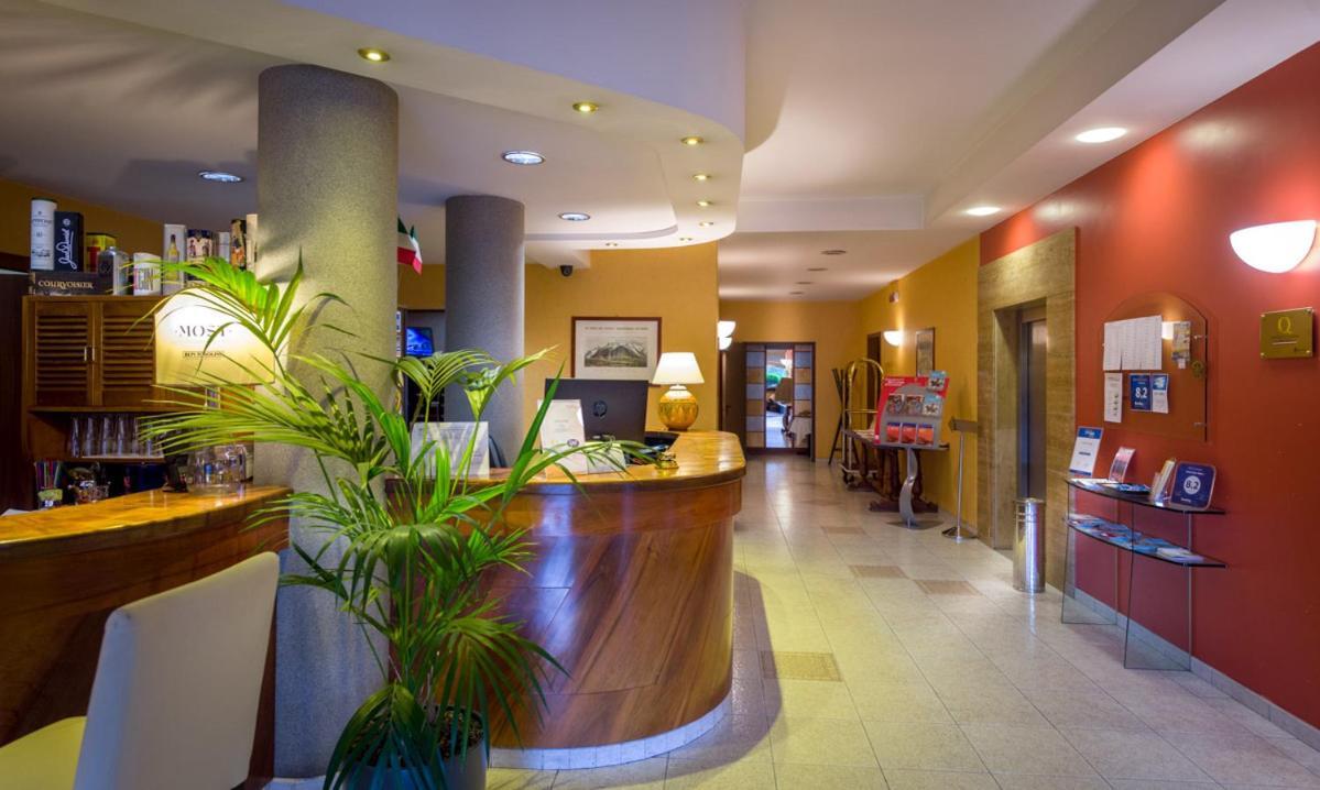 Hotel Des Alpes Rosta ภายนอก รูปภาพ